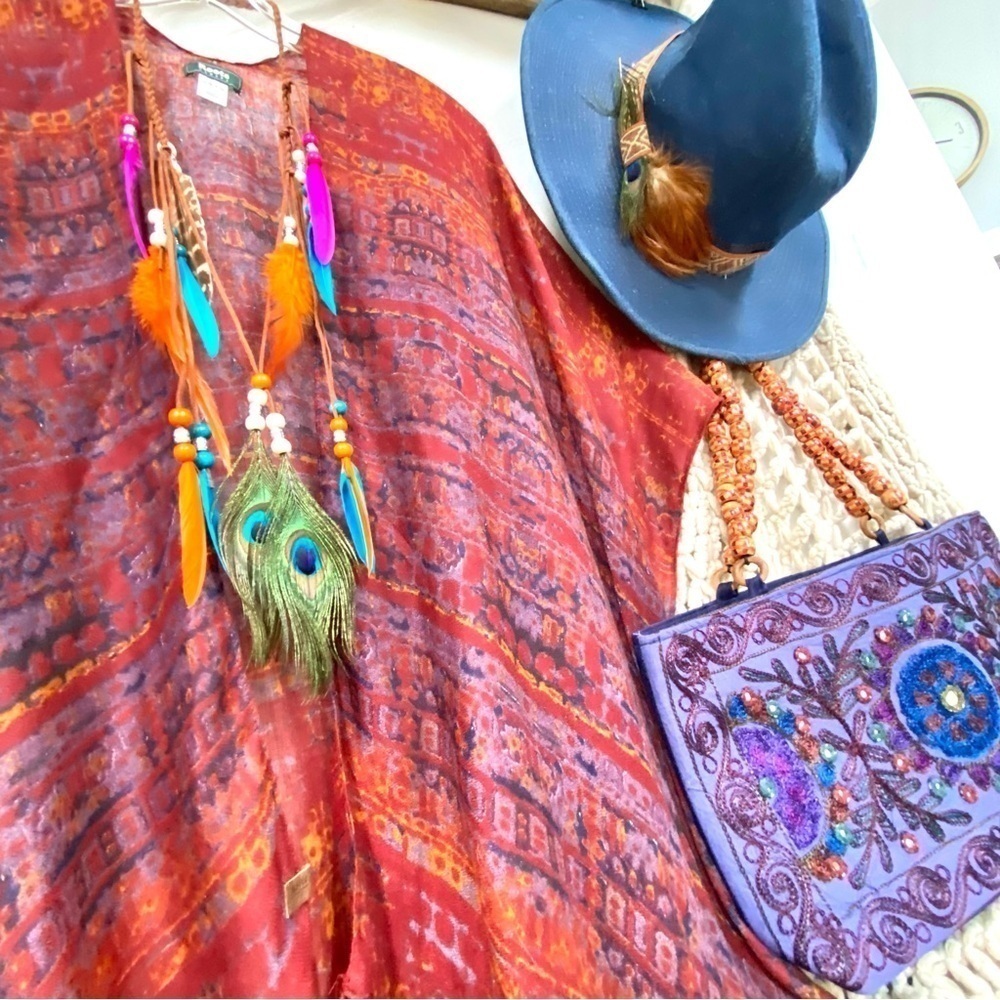 Feather boho necklace w Gypsy/souhwestern vibe